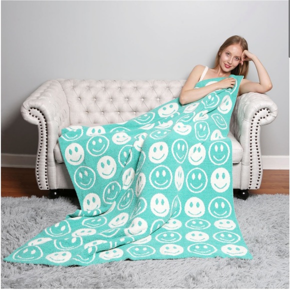 Comfy Luxe Bedding Comfy Luxe Smiley Pink Ivory Blanket Poshmark
